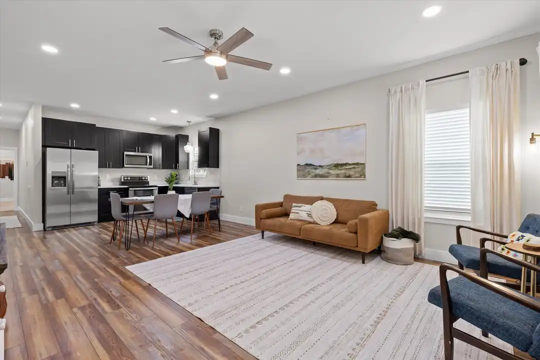 116 Hickory St - View 3