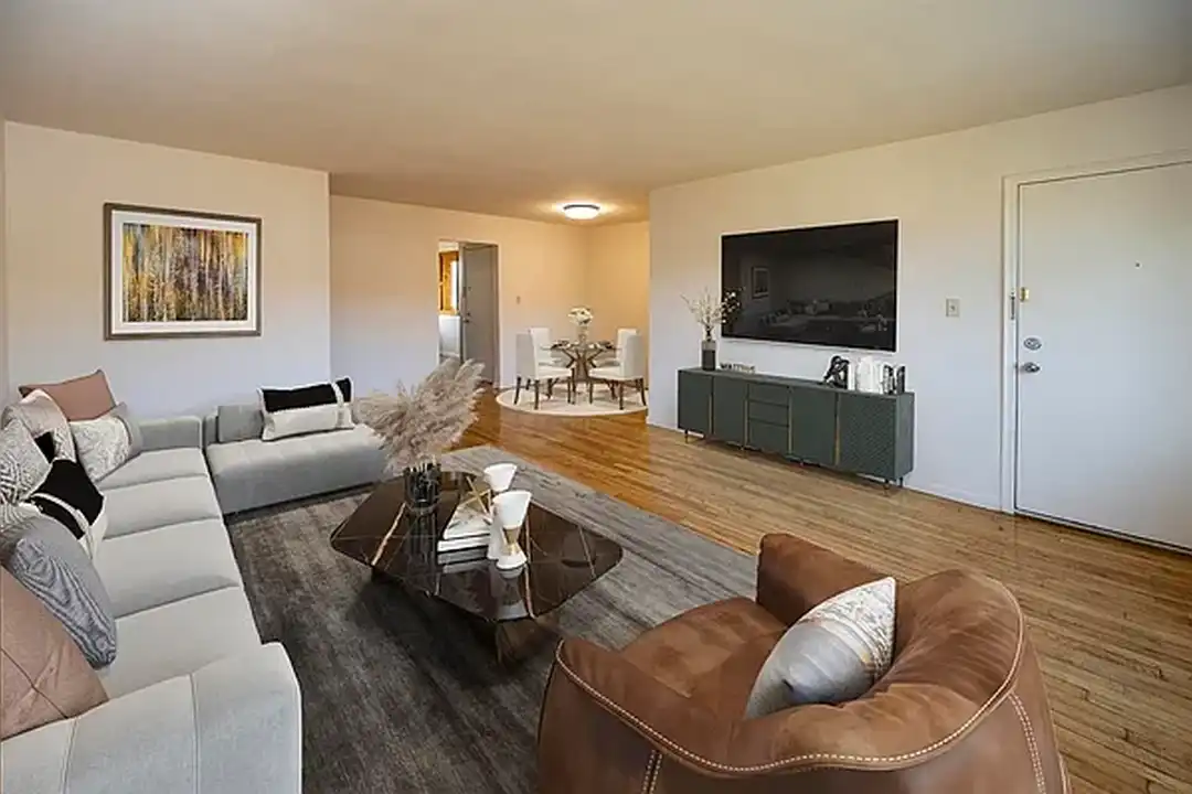Pineview Gardens - View 4