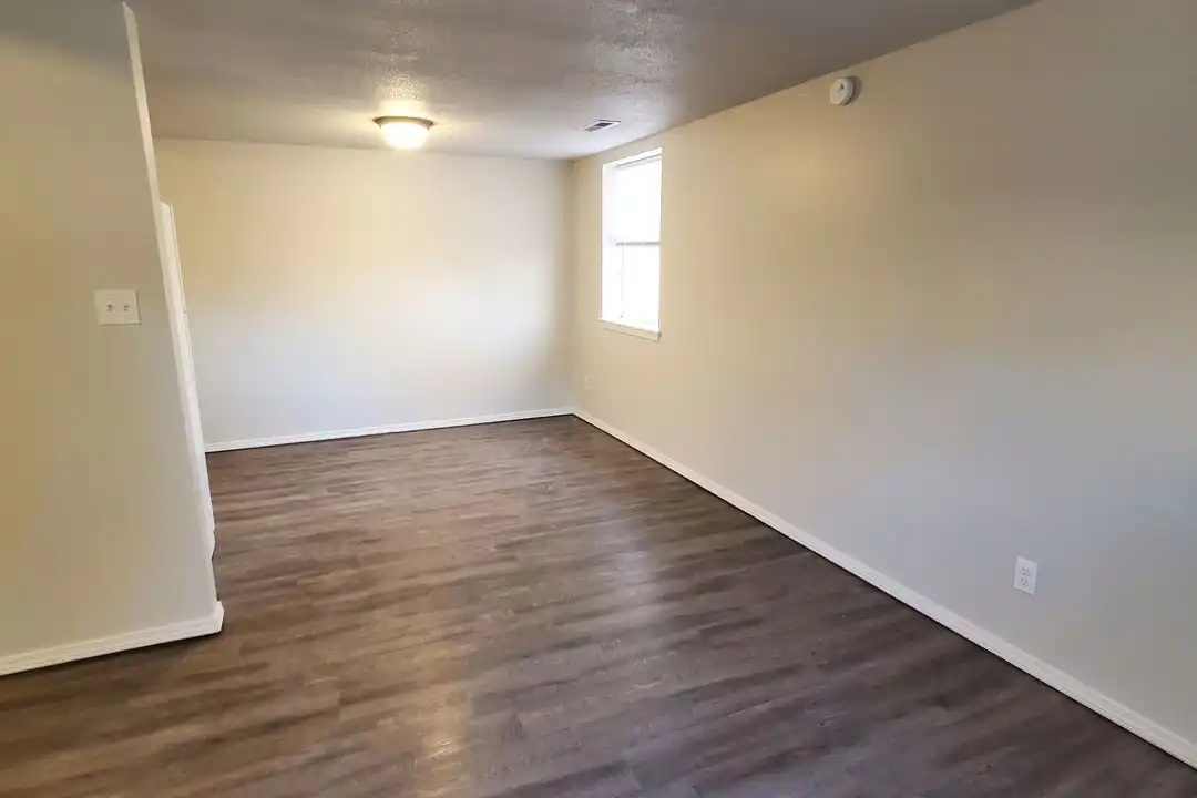 52 E Wilson St unit 52 Wilson Street #C – photo 1 of 6