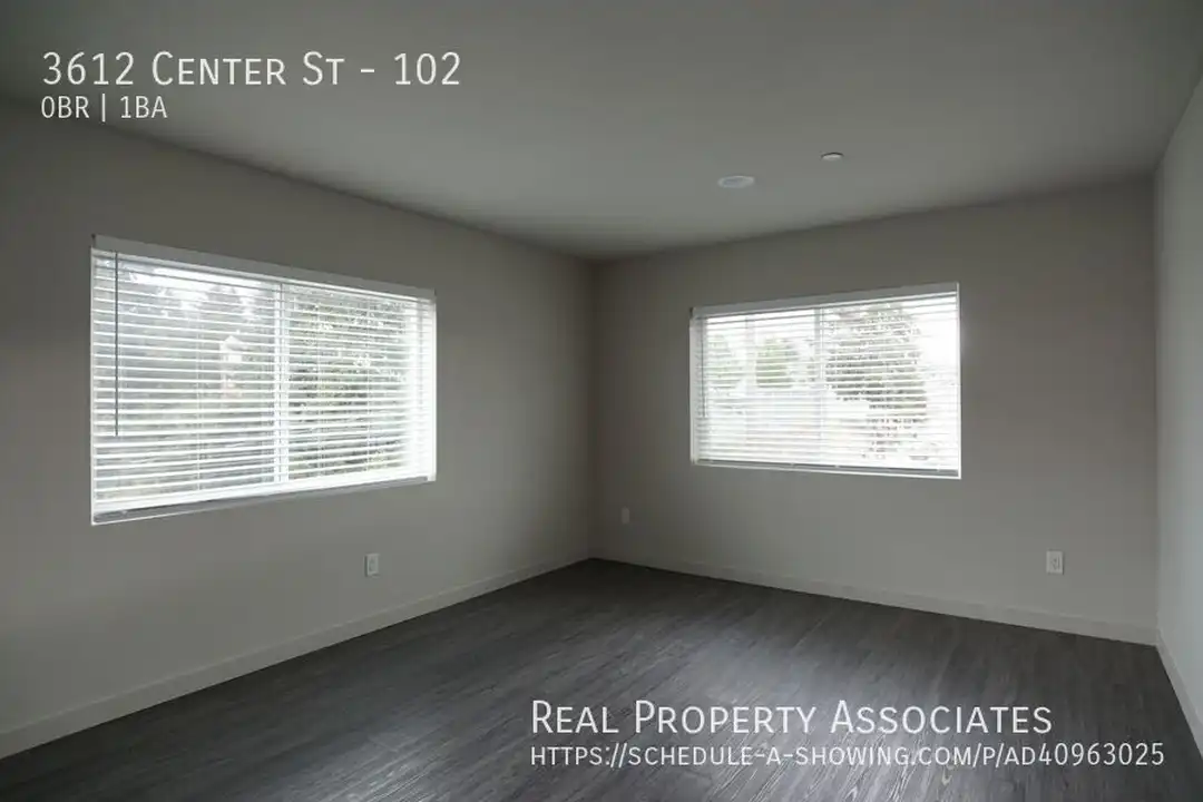 3612 Center St - View 5