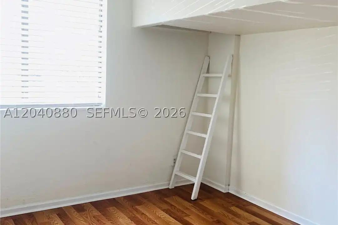 2715 Tigertail Ave #109 - View 4