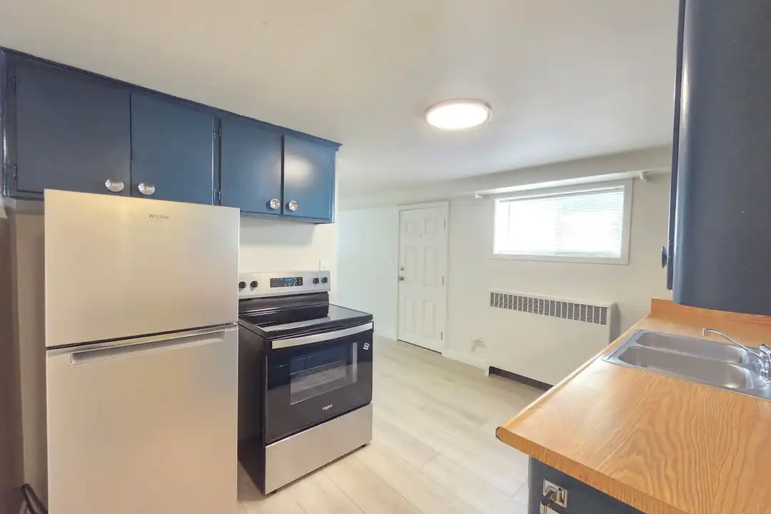 1908 W 2nd Ave unit A - View 2