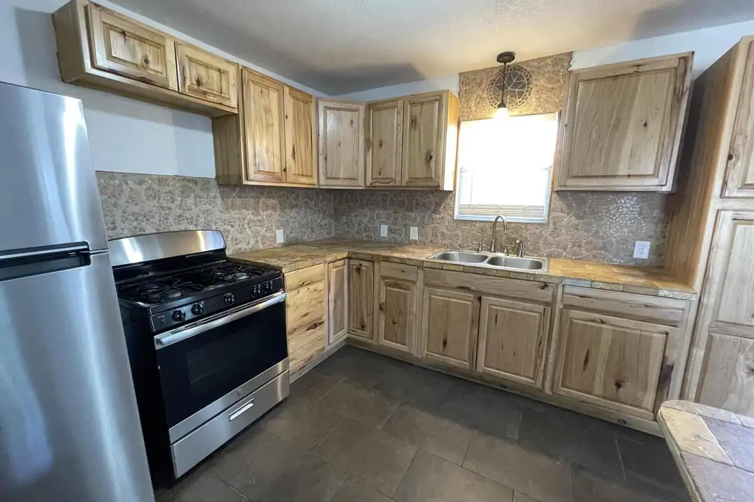 4813 37th St - View 3