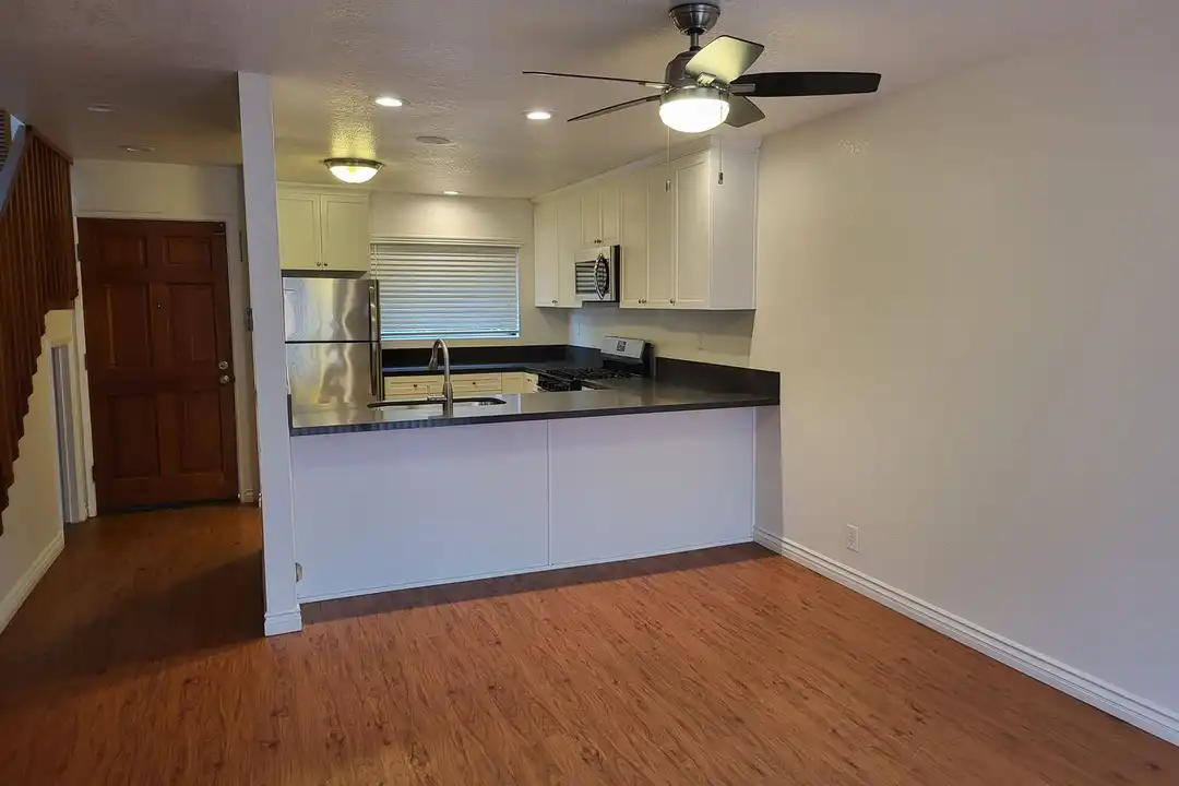 1457 N Vulcan Ave unit #2 - View 3