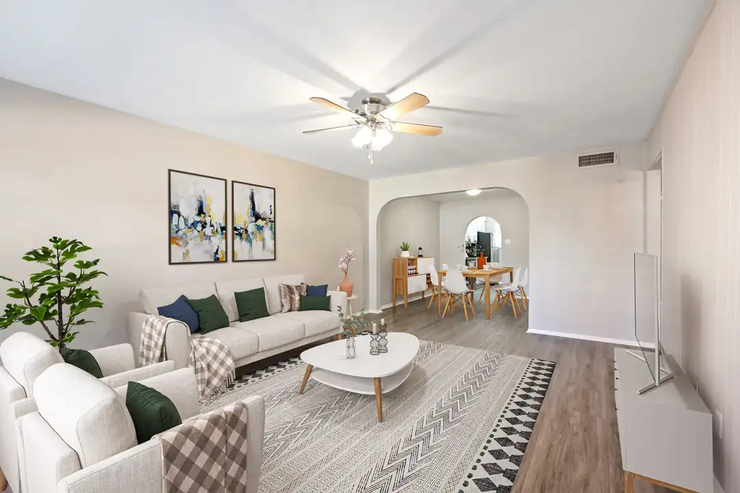 Apartment in Houston - View 3
