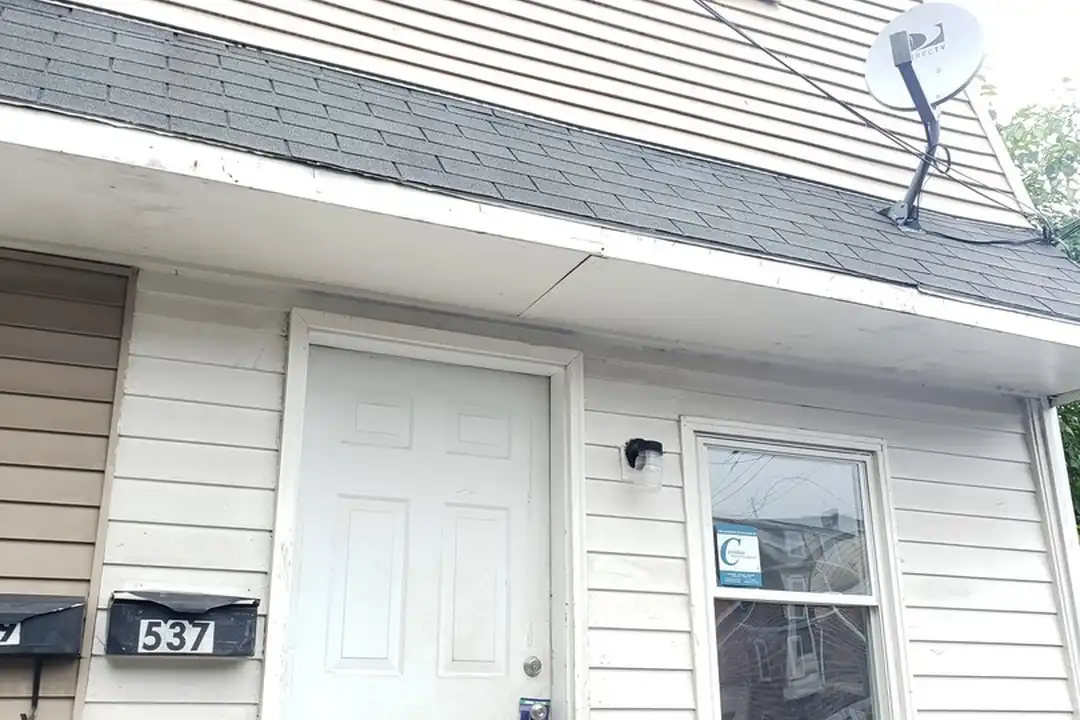 537 Pratt St – photo 1