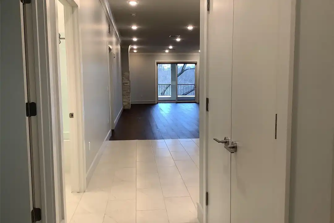 856 N Old Woodward Ave unit 202 – photo 1