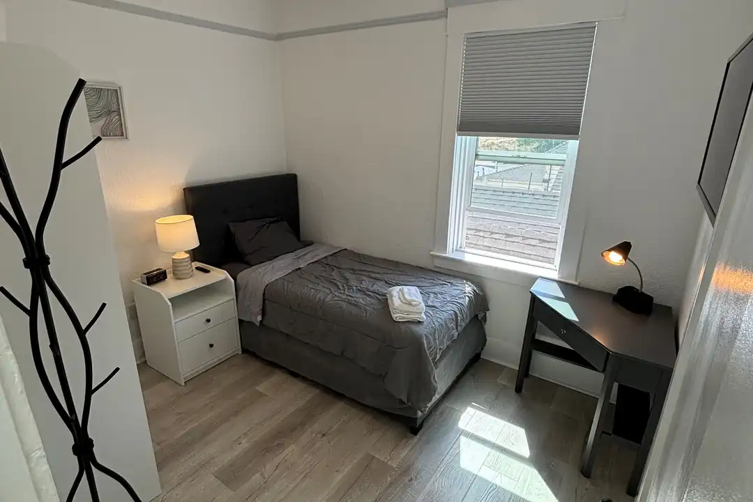 1343 C St unit 5D – photo 1