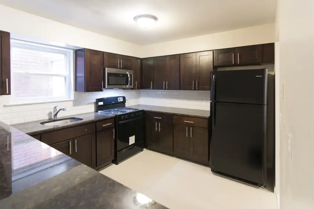 369 Park Ave unit 11 - View 3
