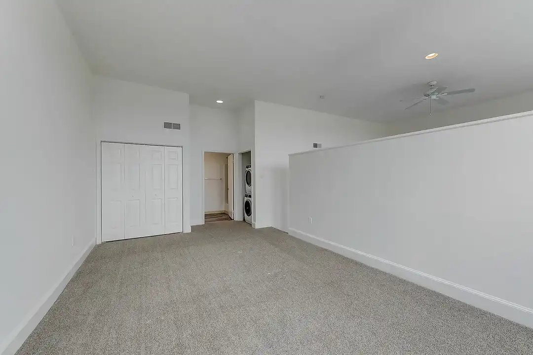 Franklin Manor Apartments – photo 1 of 24
