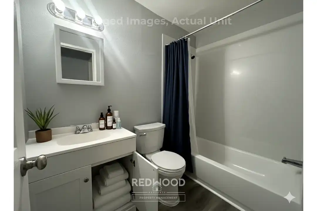 330 W Acacia Street - View 5