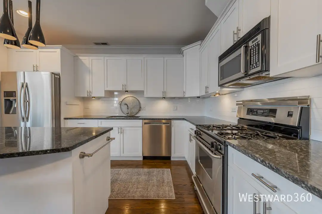 2033 W Superior St - View 6