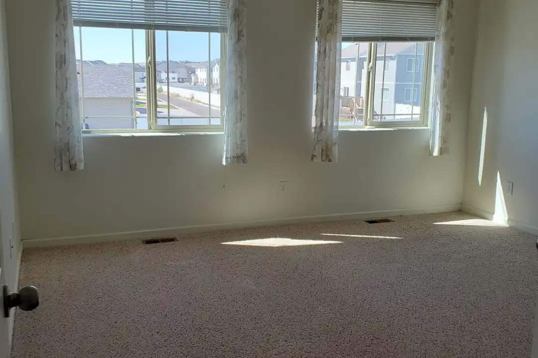 Apartment in Cheyenne - View 2