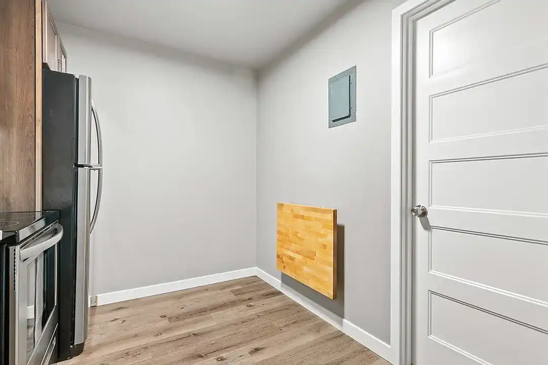 WhiteRock Apartments - View 5