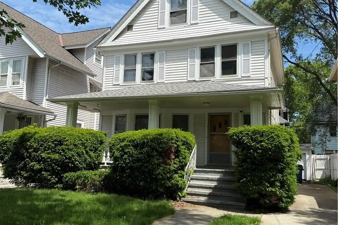 9409 Kempton Ave – photo 1