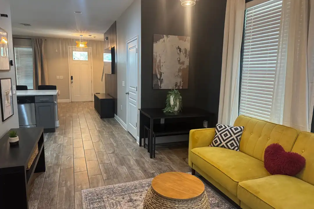 2126 W Spruce St – pohled 2