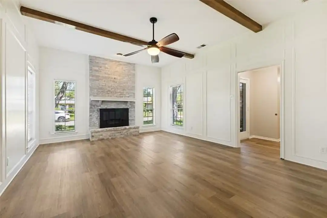 1500 Stonecrest Dr - View 4