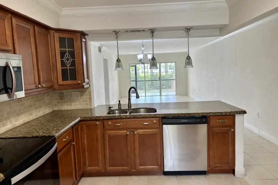 4040 Crystal Lake Dr unit 101 - View 6