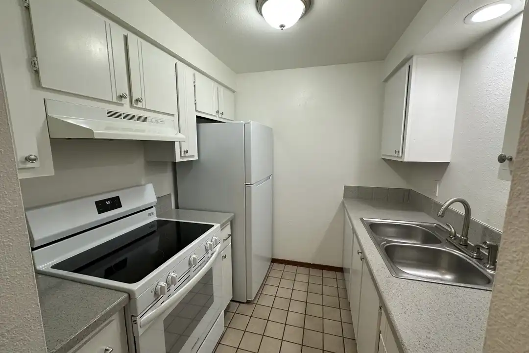 1723 W 8th Ave unit 4 – photo 1