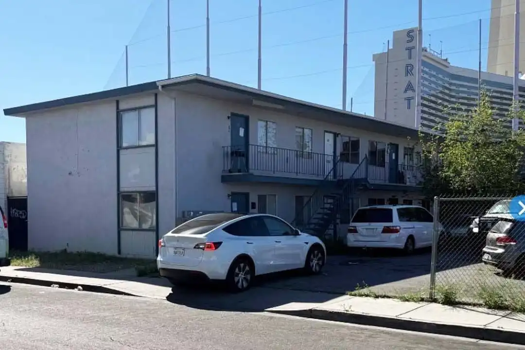 115 W New York Ave #17 – photo 1