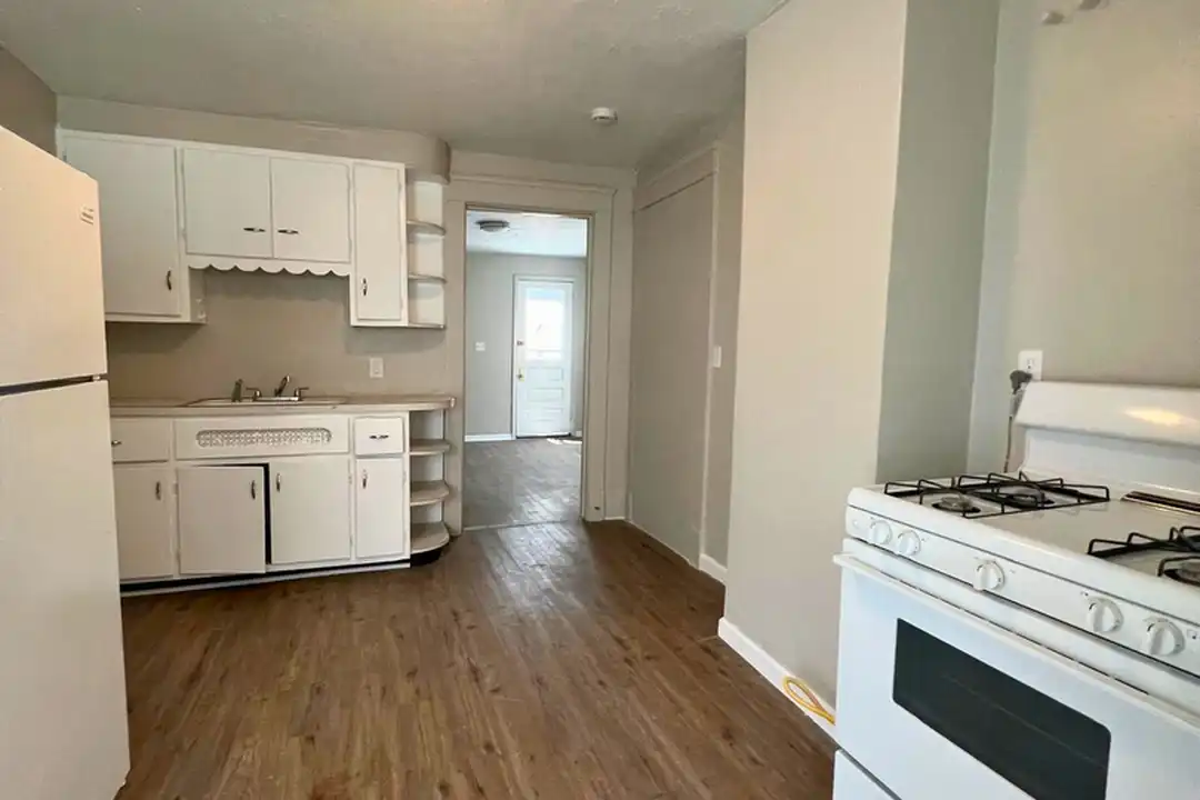 836 E 156th St unit UP - View 3