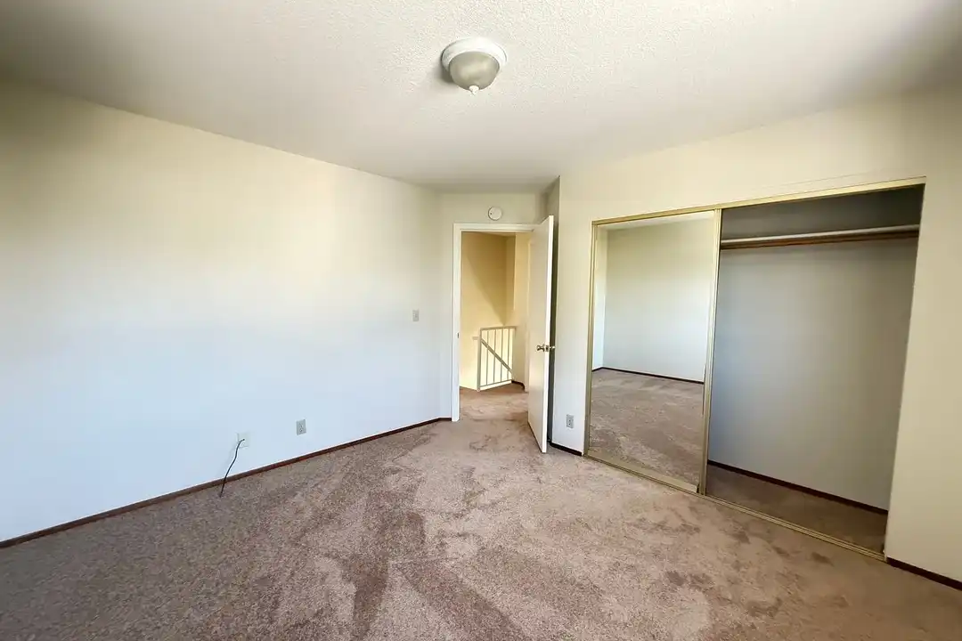 21631-21663 Garden Avenue – photo 1
