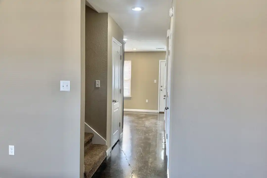 942 E Craighead Forest Rd unit 107 - View 5
