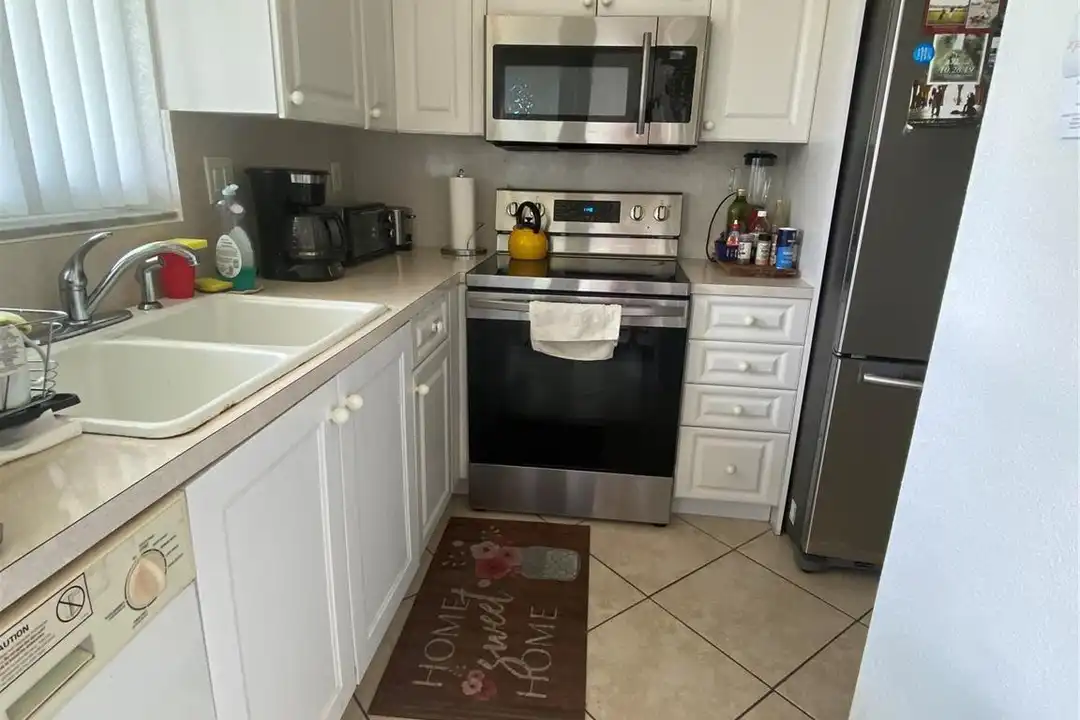 2100 NE 38th St unit 216 - View 4