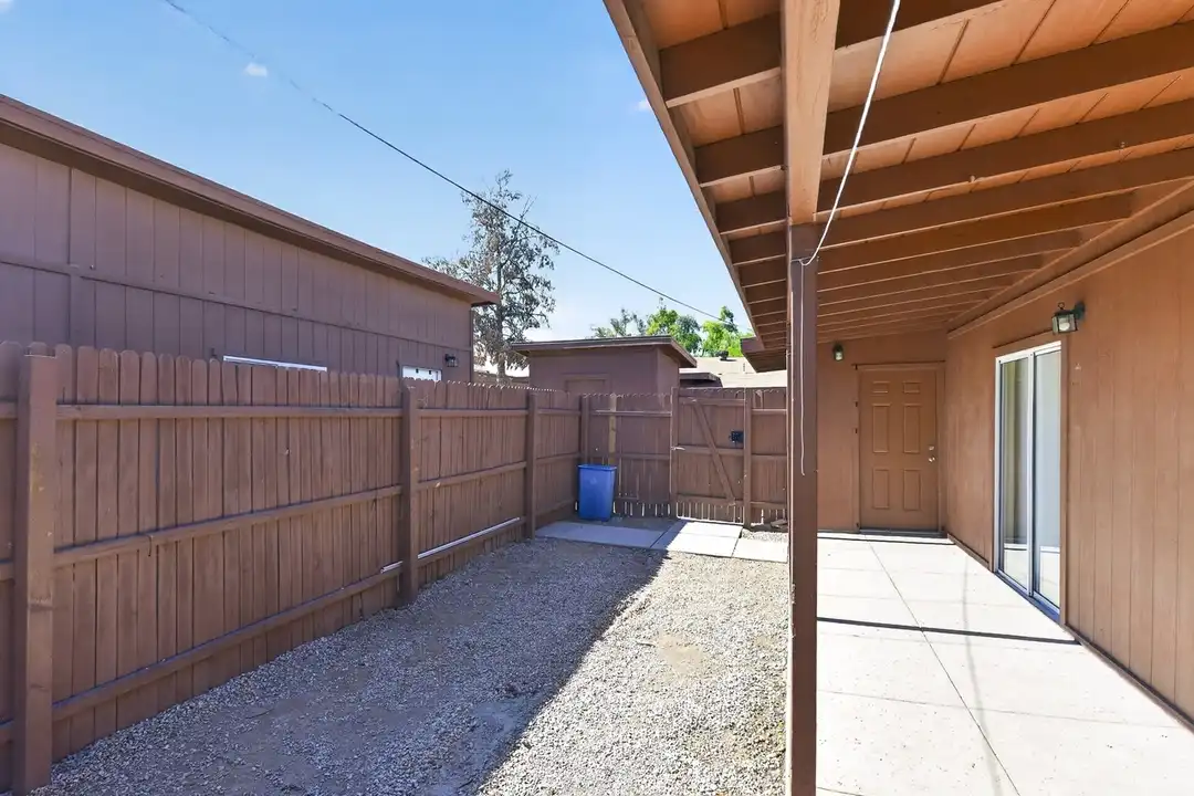 831 E Hedrick Dr unit 2 - View 4