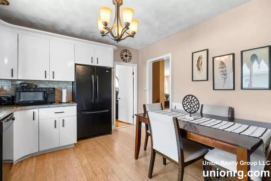 94 St Andrew Rd - View 2