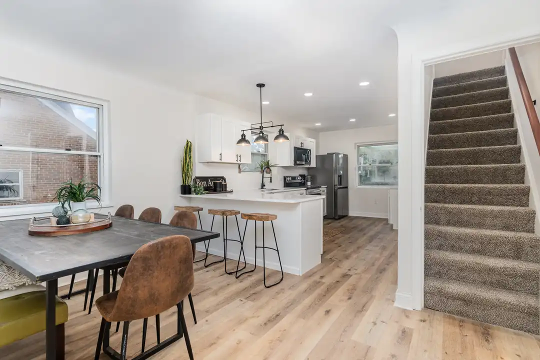 3245 Koenig Ave unit 0 - View 5