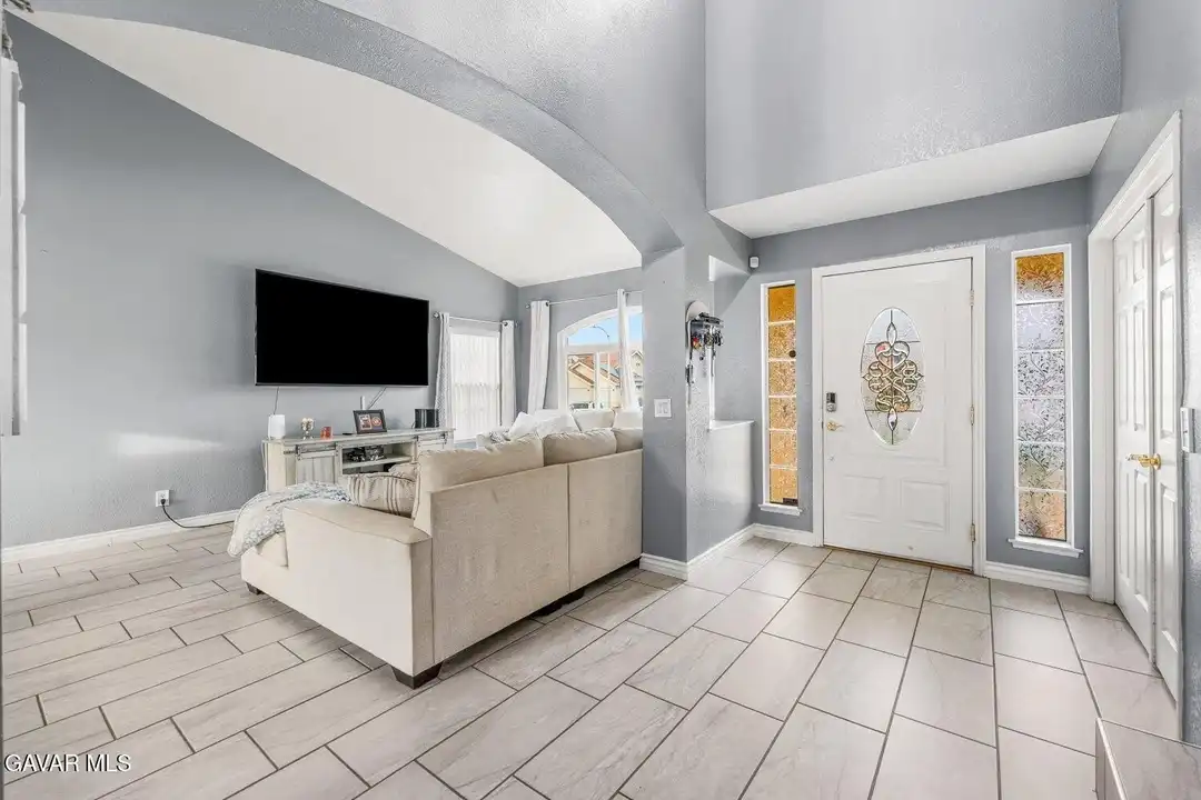 42419 62nd St W - More