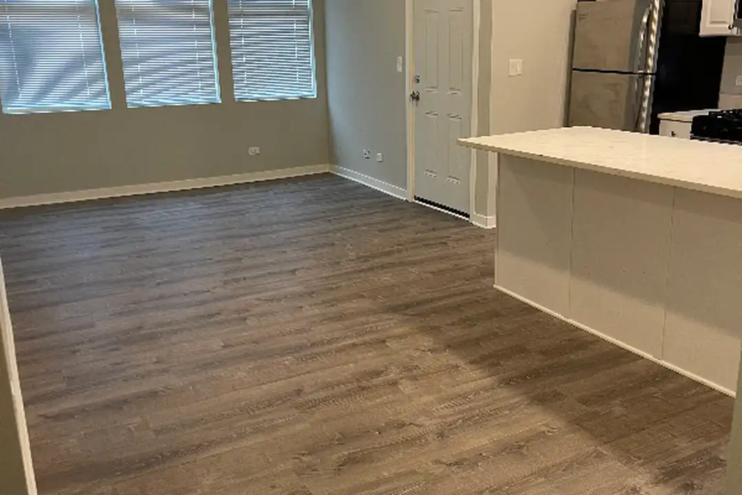 2736 N Laramie Ave unit #1 - View 3