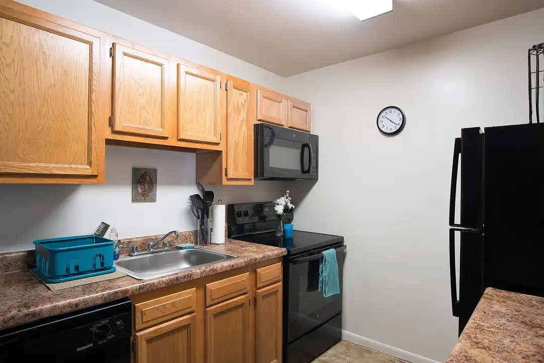 Horizon Ridge Apartments – photo 1 of 17