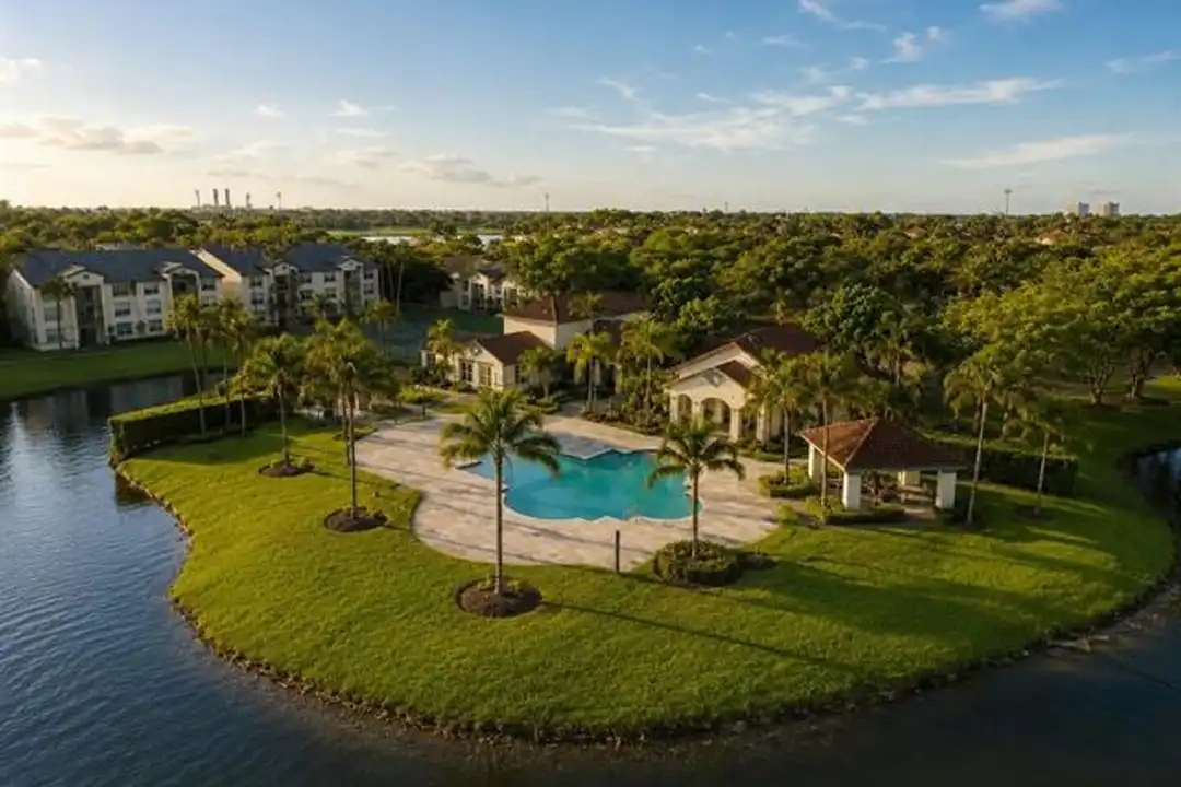 Apartment in Doral - View 2