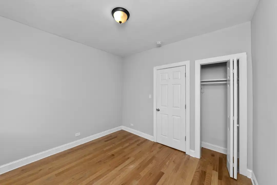 3726 N Pine Grove Ave unit W1 - More