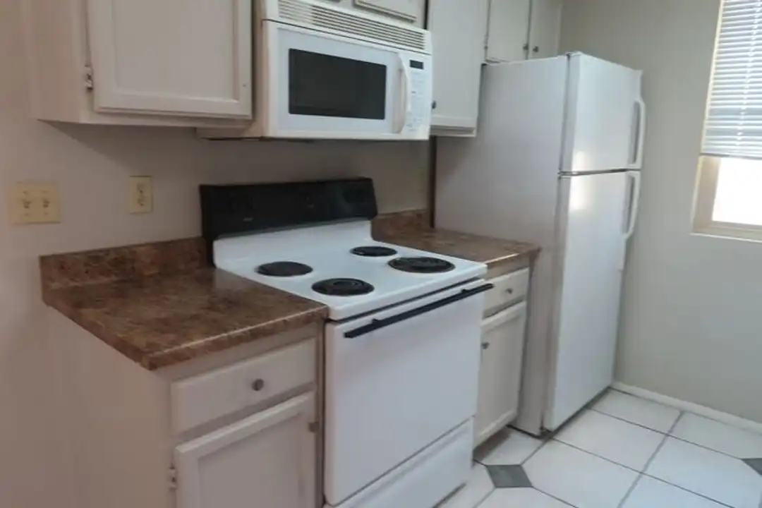 2220 W Dora St unit APT 203 - View 5