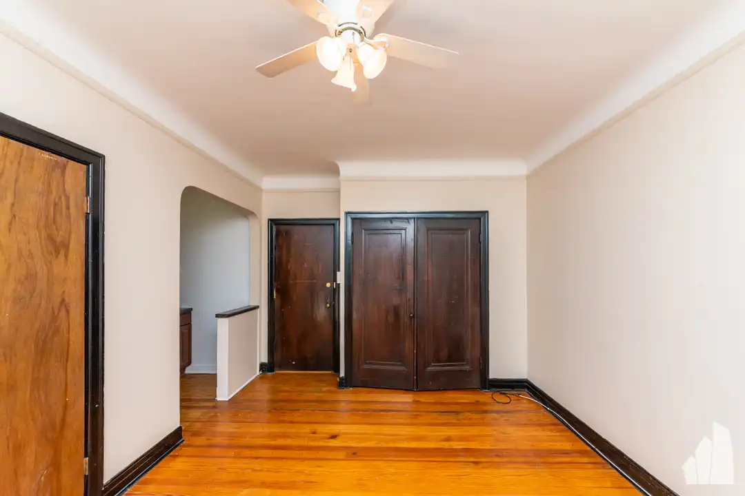 948 W Cuyler Ave unit 115 - View 4