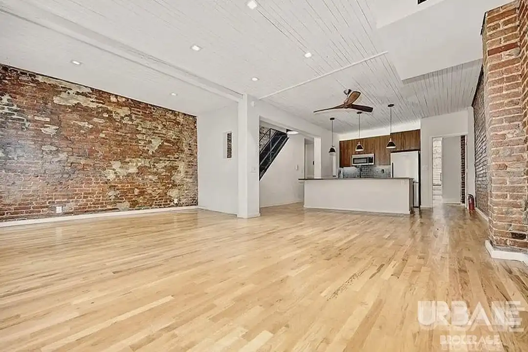 90 E 10th St unit 1 – pohled 3