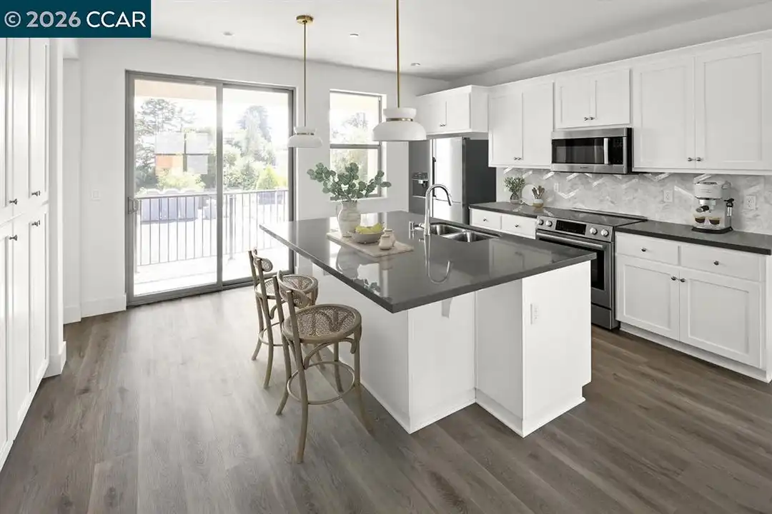 2802 Chattleton Ln - View 4