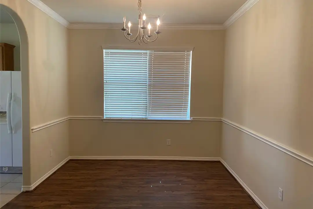 2912 Ashbrook Ln - View 5
