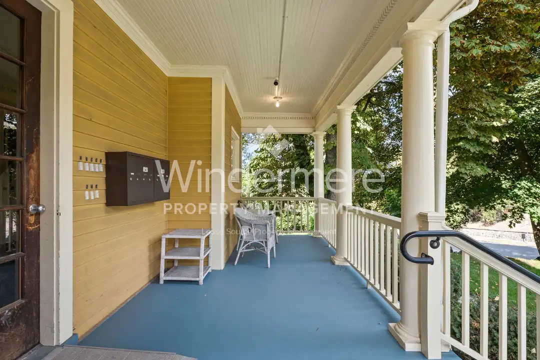 628 S Maple St unit Unit 5 - View 3