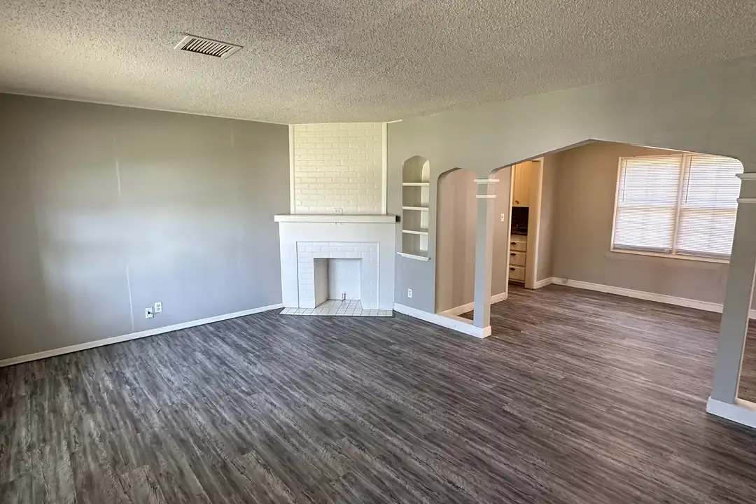 3305 SE 25th St - View 3