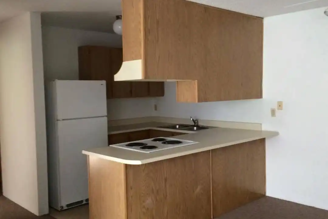 515 S Tonasket Ave unit 102 - View 4
