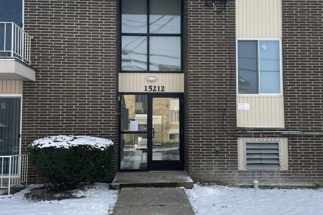15212 Maple Park Dr unit 1 – photo 1