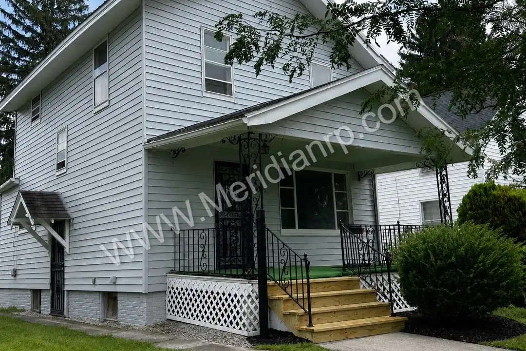 3015 Holton Ave – photo 1