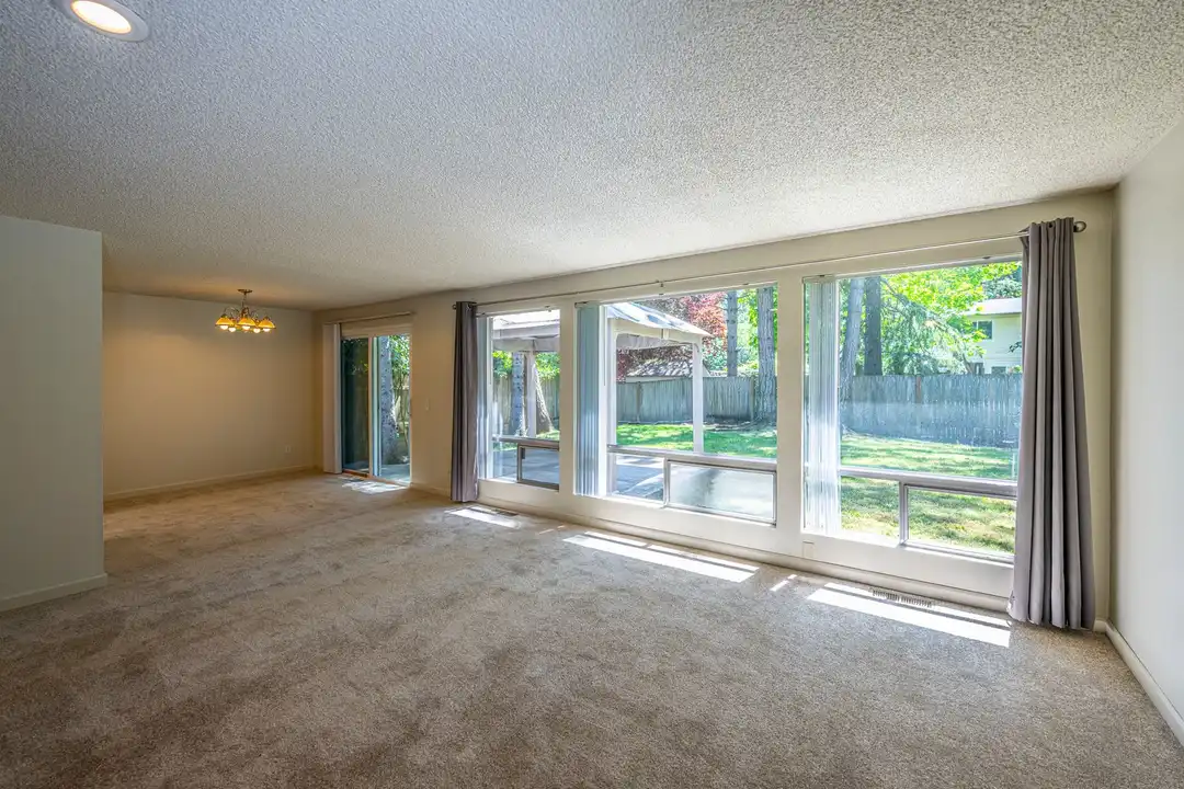17123 NE 31st Pl - View 3