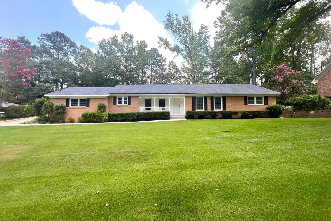 1943 Birchwood Way – photo 1