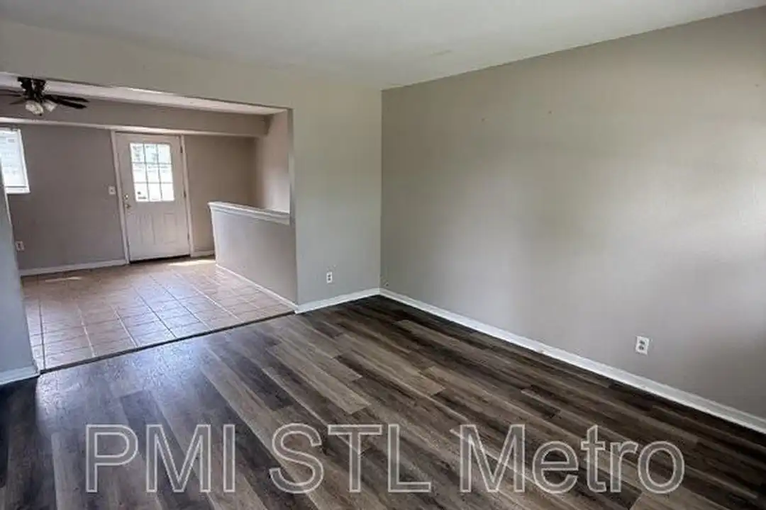 10515 Renfrew Dr - View 2