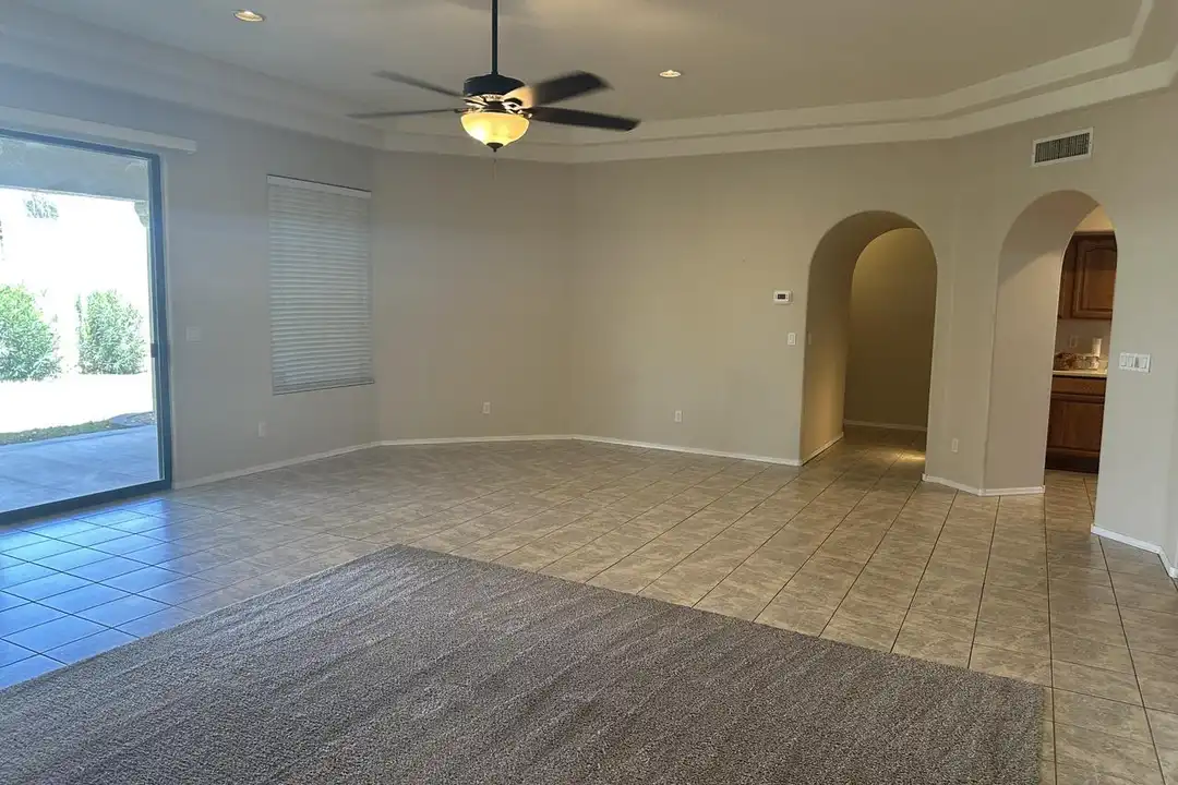 2634 S Siesta Dr - View 3